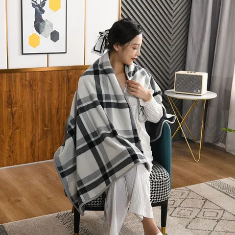 입는 똑딱이 밍크 무릎담요/후드 소파 거실 입는 이불 극세사담요 밍크담요 입는담요 캠핑담요