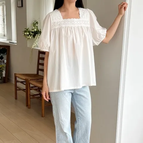 [브리치]  / 빅사이즈 펀칭 레이스 스퀘어넥 반팔 퍼프 블라우스