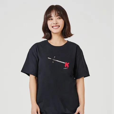 알티피아 키밍 칼 검 전쟁 그래픽 티셔츠 반팔티 여름반팔티 박스반팔티 오버핏반팔티