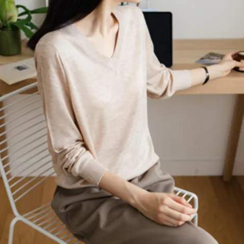 [다잇템] 여자 베이직 V넥 메리노 울 롱슬리브 니트