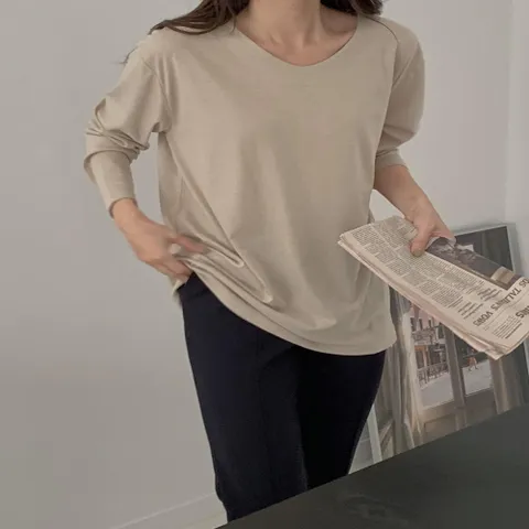 [다잇템] 여자 FW 커버 롱 힙 V넥 민무늬 티셔츠