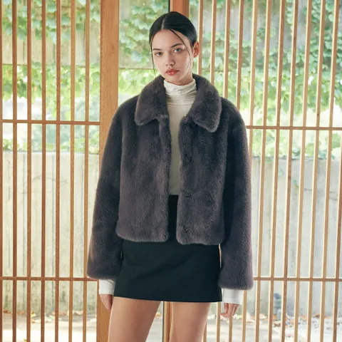 [최초가: 179,000원]페이크 퍼 크롭 자켓 [퍼플]_LMOJK03D2PU