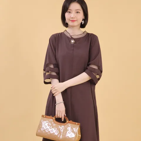 엄마옷 마리아 시스루 배색 브로치 여성 여름 칠부 얇은 롱 원피스 K06307 50대 60대 중년여성