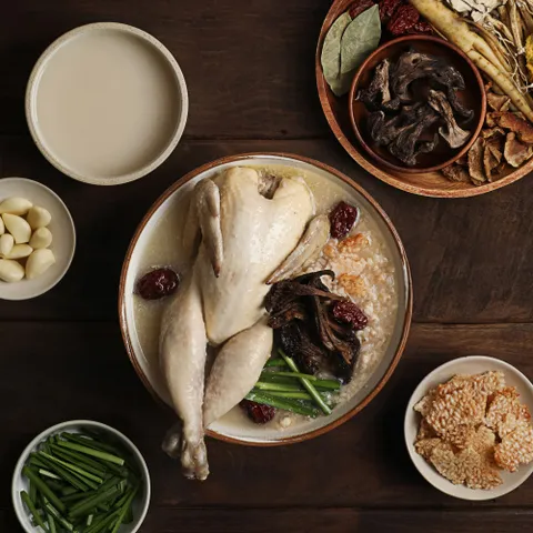 능이품은 한우사골 누룽지 삼계탕 1.1kg x 3팩