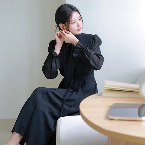 [최초가 99,000원]소피엔 타이넥 핀턱 원피스+벨트