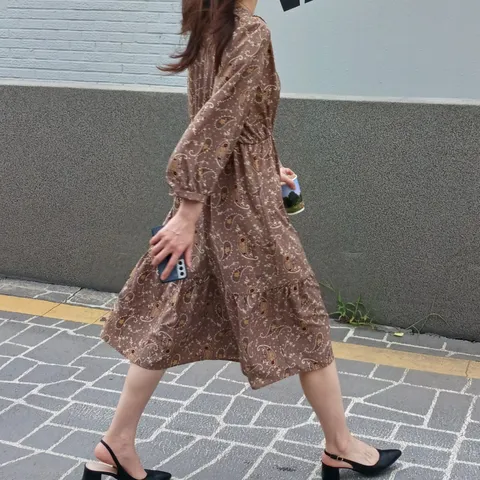 브이넥 쉬폰 패턴 나염 긴팔 봄 가을 프릴 빅사이즈 40대 50대 중년 미시 결혼식 하객룩 밴딩 퍼프 소매 롱 원피스 보헤미안