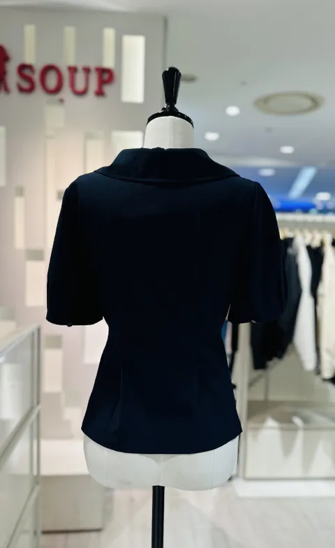 슬림 카라 쓰리버튼 블라우스 SZ4SS87 463694