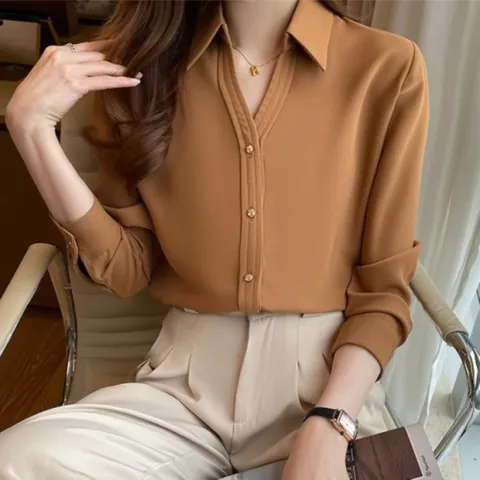 여자 단정 심플 새틴 골드버튼 브라운 블라우스