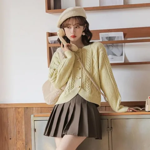 [하프클럽/여자 가을 데이트룩 떡볶이 단추 니트 꽈배기 가디건