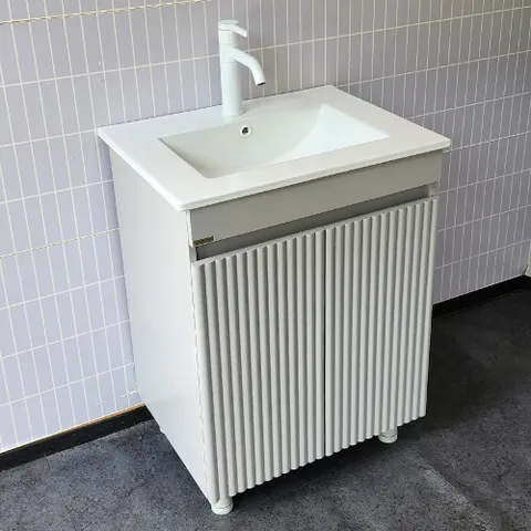 [라비앙] 엠보싱 매립형 욕실 하부장 +세면기 600 하부장/ 웜그레이 (수전 팝업 트랩 미포함-필요시 추가구매)