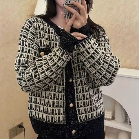 [하프클럽] ONM 세련된 도톰 트위드 니트 가디건 배색 라인 골드 단추