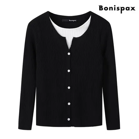 정상가:69,000원 | 데일리 카라 트임 배색 버튼 긴팔 니트 (XO3KT008L0)