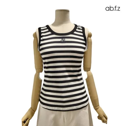 [롯데백화점][에이비에프지]심플 자수 포인트 골지 스트라이프 민소매 티셔츠 APZ5QK36G