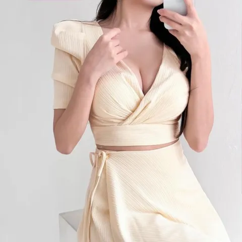 여자 홀복 셔링랩 후레아스커트 크롭티 세트 (13063637)