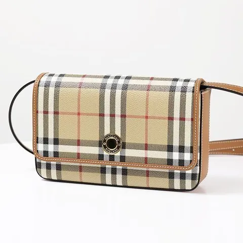 BURBERRY  Hampshire Bag (8070421) (햄프셔 백)