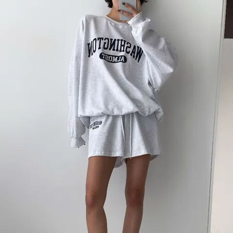 [하프클럽/신상오픈런]워싱턴 미국여행 루즈핏 라운드넥 나염티 반바지 세트