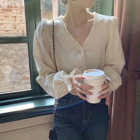 [하프클럽/모노무드] 여자 30대 외출 소매 퍼프 브이넥 예쁜 블라우스