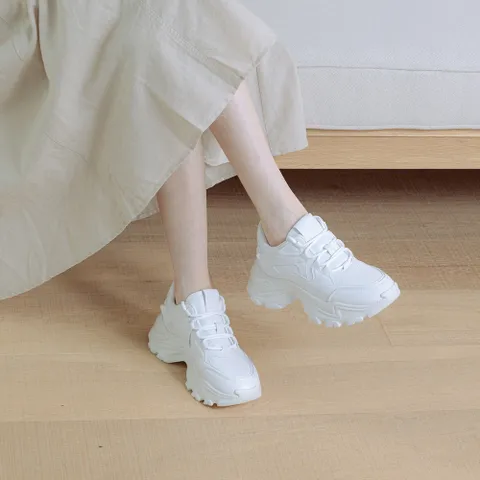 [정상가398,000] 시그니처 키높이 스니커즈_SCLIE405B