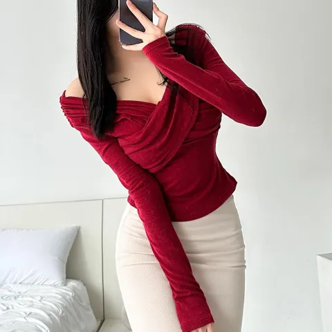 [다잇템] 여자 연말 V넥 FW 잔주름 모임룩 티셔츠
