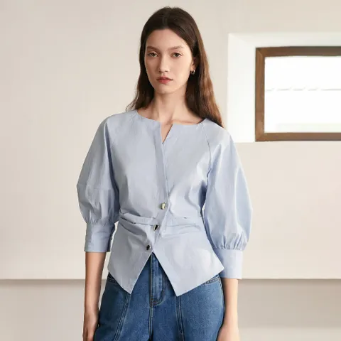BA_Balloon sleeves shirt