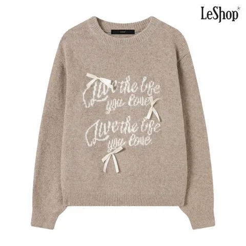 정상가:69,000원 ㅣ 리본 포인트 레터링 자수 니트 (DP4KT003A)