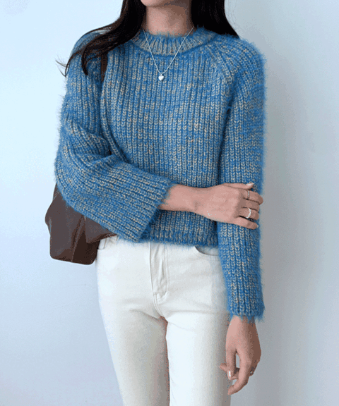 [하프클럽] 여리핏 보카시 크롭 라운드 니트 블루