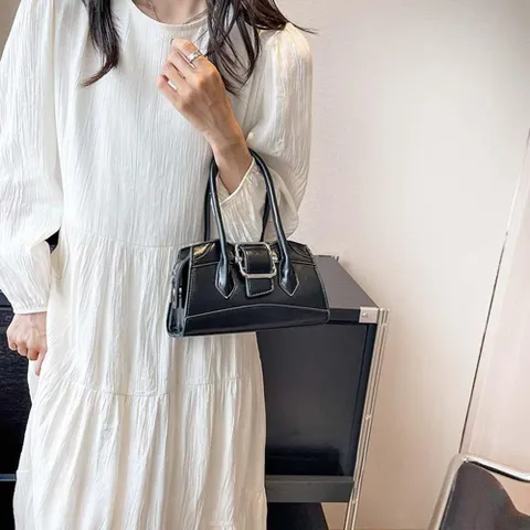 가죽 에코백 크로스백 캐쥬얼 크로스백코디 나들이