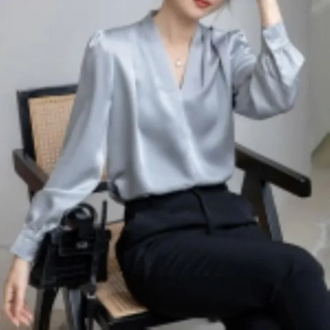 [다잇템] 여성 V넥 잔주름 들러리룩 핀턱 실크 블라우스