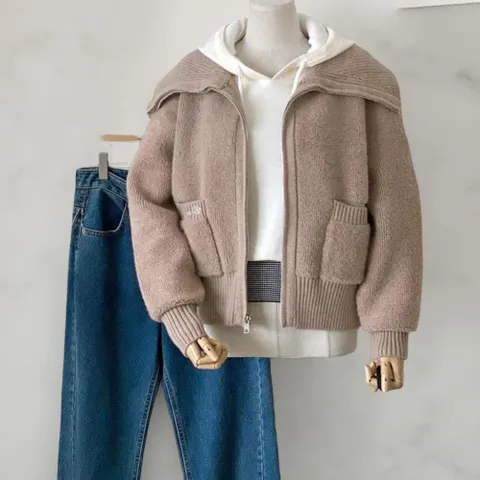 여성 따뜻한 파스텔톤 부클 세일러 카라 시보리 가디건