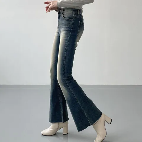 [다잇템] 여자 편한 나팔청바지 페이드 쫀득 데님팬츠