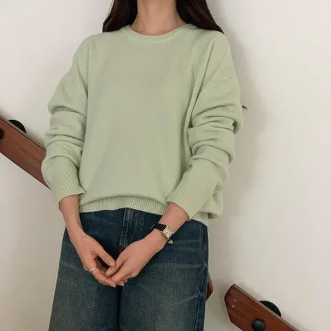 [신상오픈런] 연두색티셔츠 기본핏 봄출근룩 아가일 라운드넥니트