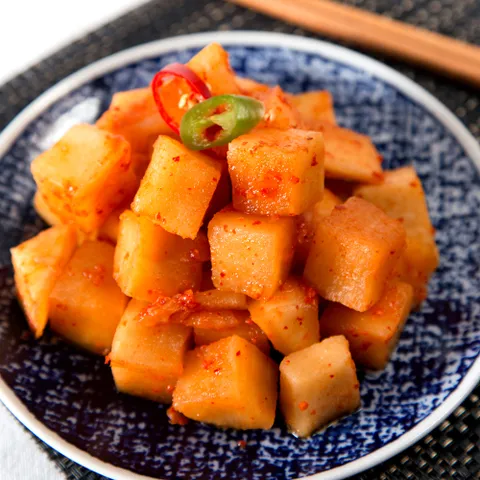 미식연구소 깍두기2kg 국내산 재료 40년 명장 맛있는 김치