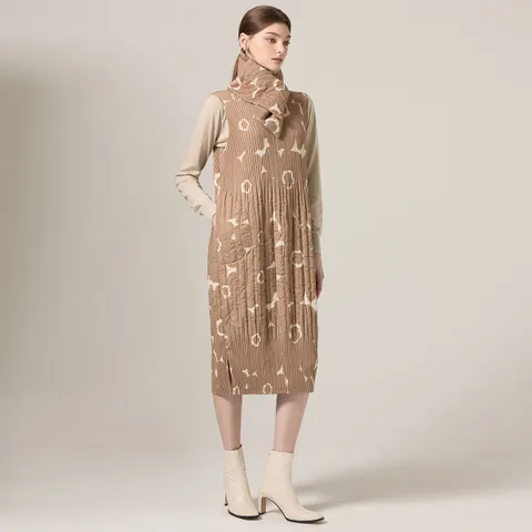 [최초가 258000원] 프린트 라인 퀼팅 누빔 머플러 세트 원피스_YH11WOPOP02