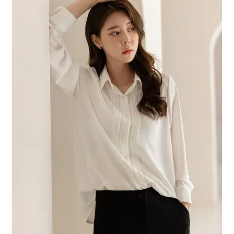 [하프클럽] 로니 핀턱 라인 카라 블라우스