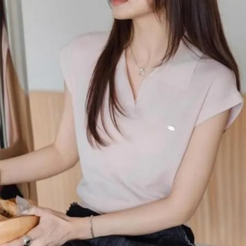 [하프클럽] 여성 니트 카라 민소매 여름 쿨림 반팔 티셔츠 브이넥