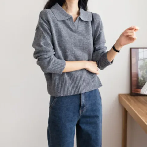 [다잇템] 여자 FW 폭신 하늘색 하찌 오픈넥 니트