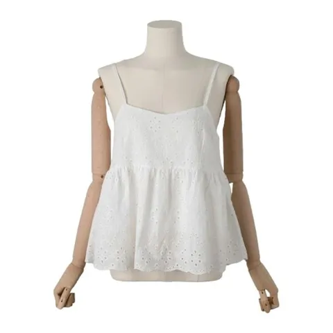 [하프클럽] 꽃펀칭 면레이스 끈조절나시 러블리큐트 레이어드 민소매 보헤미안