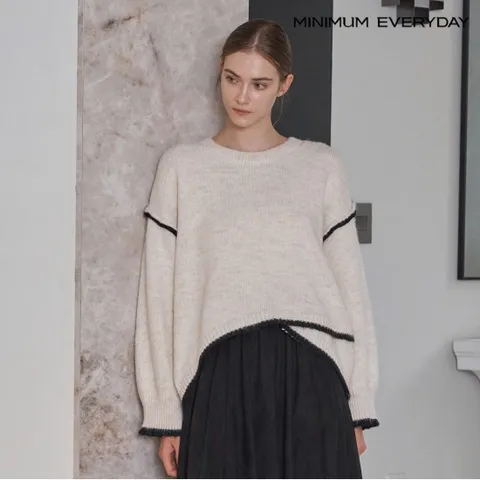 정상가:69,000원 ㅣ  에브리데이]사선 배색 라인 포인트 울 니트 (EB3KT026D)