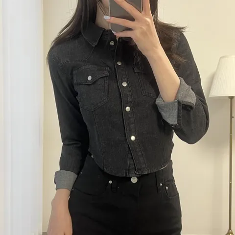 크롭 데님 셔츠 모던하고 시크한 무드의 데일리룩