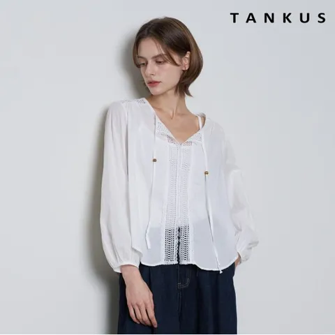 정상가:69,000원 ㅣ 에스닉 스트랩 펀칭 포인트 긴팔 블라우스 (TX3BL012L0)