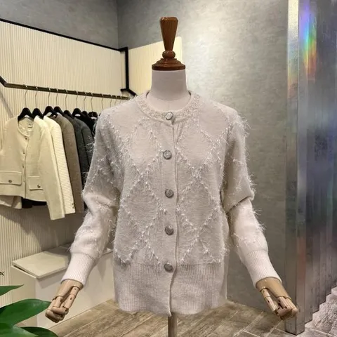 AOA1HY52B_펄사 자개 단추 가디건