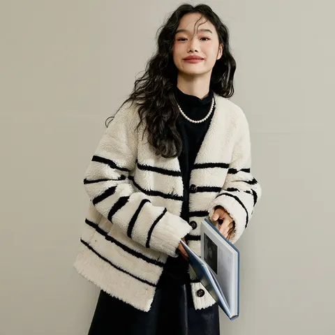양모 스트라이프 모피 코트 9004