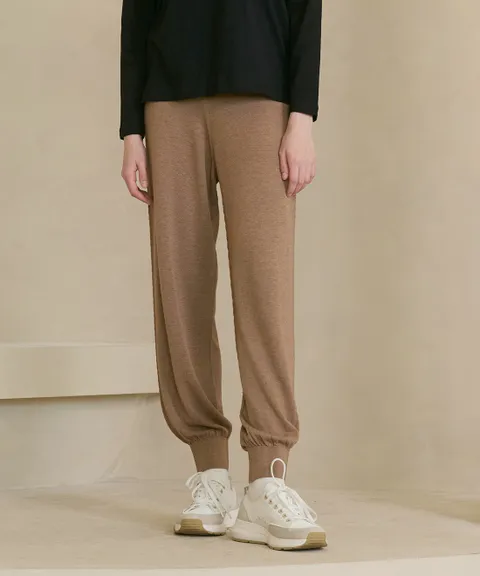 [최초가119,000원]에코스킨 홀가먼트 니트 조거팬츠_FN2100