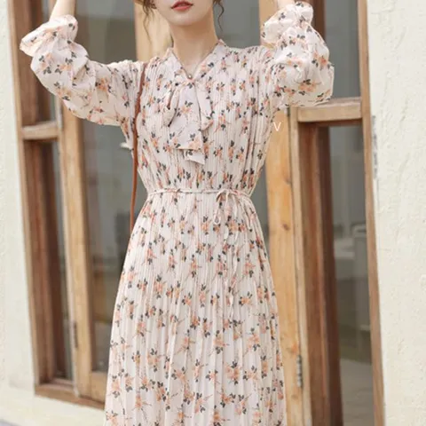 [브리치]  / 리본넥 셔링 플로럴 플라워패턴 시폰 긴팔 원피스