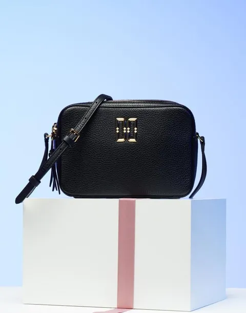 [쇼핑백동봉][MELLOW] 블랙 골드로고 미니크로스백 DCWA3E069