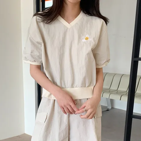 [하프클럽/에이치스타일](DK)싱글꽃자수맨투맨 여성 반팔