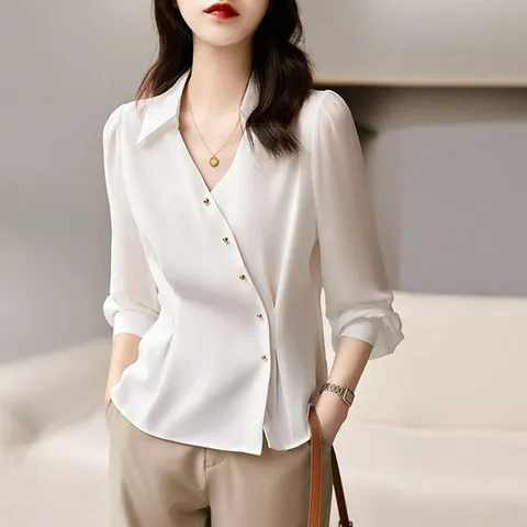 카힐라 브이넥 사선단추 블라우스