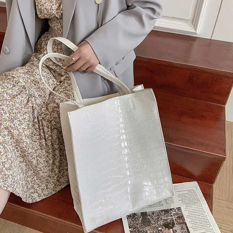 뱀피 무늬 모던 숄더백 외출 나들이 데일리 토트백 뱀피무늬가방 모던숄더백