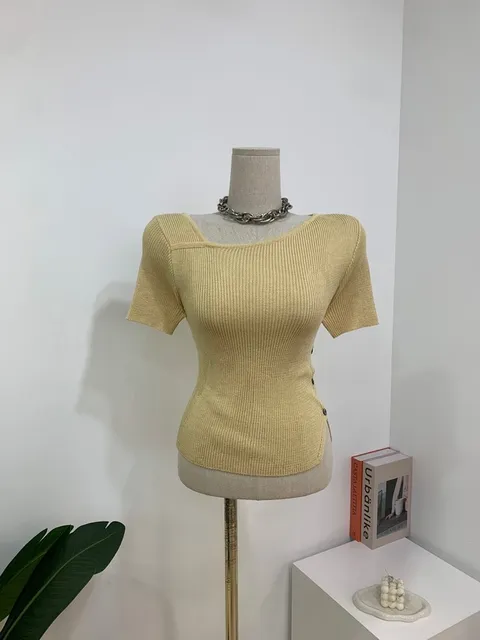 [브리치]  / (신상 무료배송)휴니 마 사선 단추 반팔 니트 4color