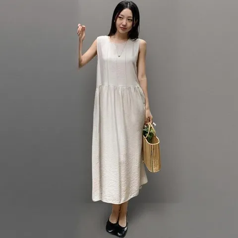 [하프클럽] 여성용 린넨 핀턱 셔링 민소매 롱 드레스